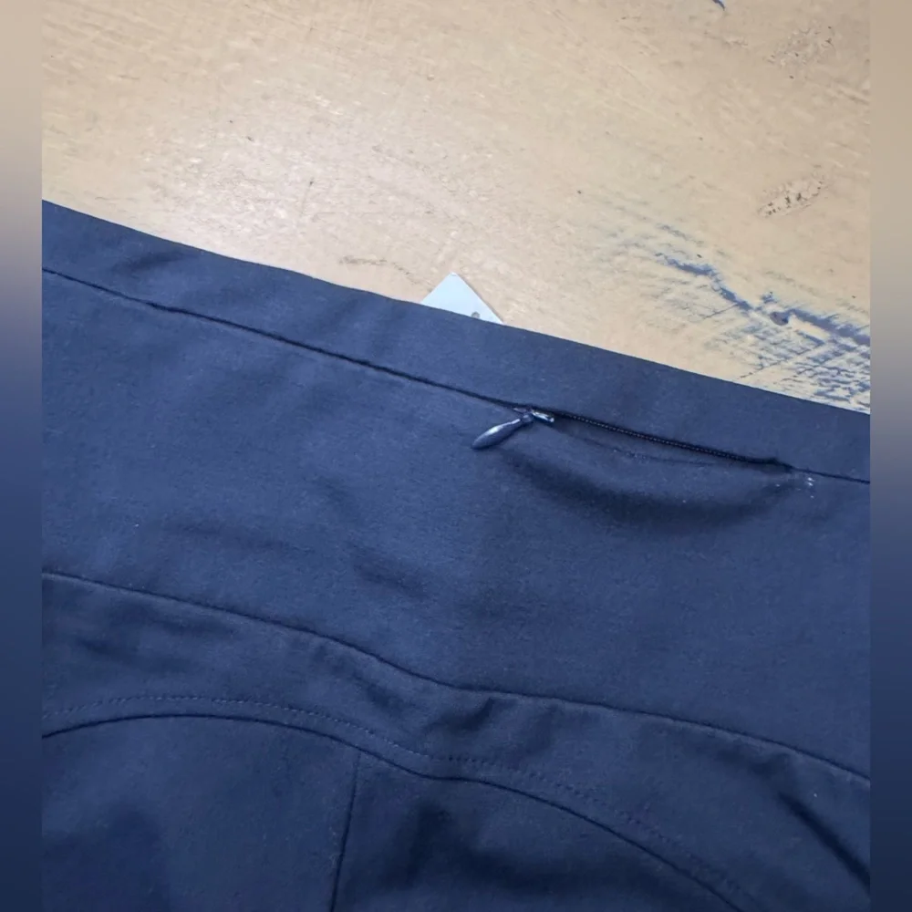 Banana Republic Black Leggings - Picture 5 of 7